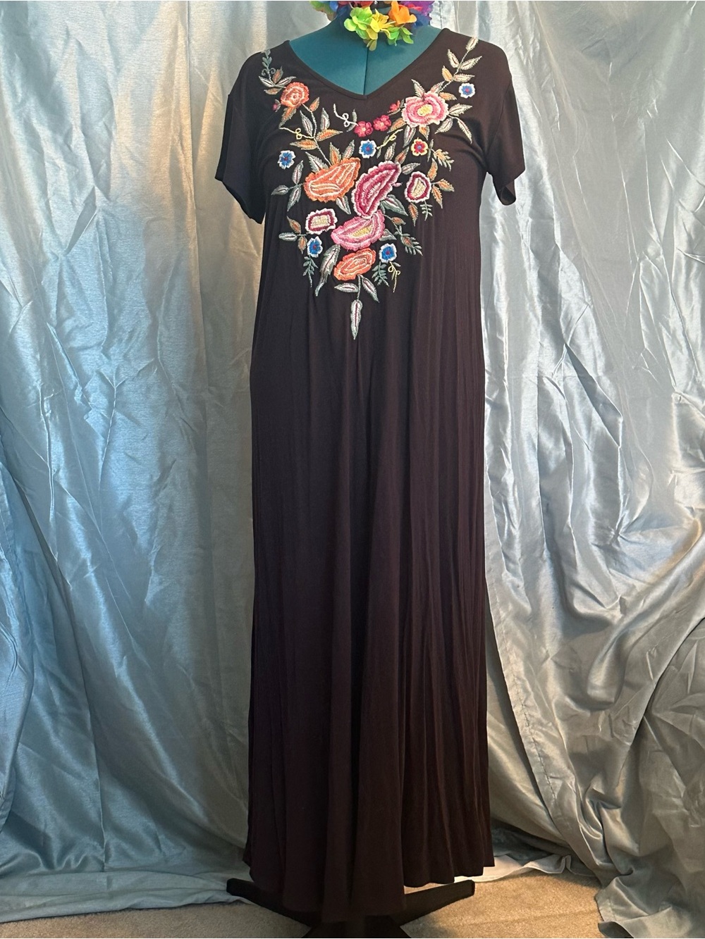 Embroidered Black Maxi Dress with Floral Bodice 1x